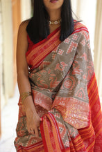 Load image into Gallery viewer, Handwoven Sambalpuri cotton saree with Duck, Jhuti, and Pasapali motifs on grey body – Pasapali