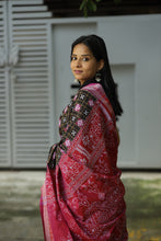 Load image into Gallery viewer, Designer Pasapalli cotton saree featuring pink ikat pallu and traditional weaving techniques