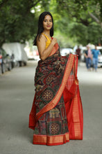 Load image into Gallery viewer, Mridani - Konark Motif Sambalpuri Saree