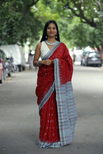 Load image into Gallery viewer, Wine Hibiscus - Cotton Phoda Kumbha Saree