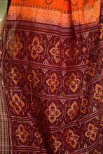 Load image into Gallery viewer, Motif detail of four-petal geometric Phula flower on orange Sambalpuri double ikat saree by Bhulia weavers, Pasapali.