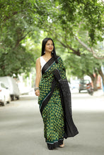Load image into Gallery viewer, Mercerized cotton Sambalpuri saree in dark green with leaf Ikat motifs – Pasapali
