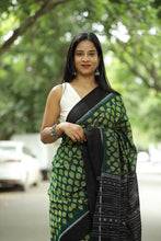 Load image into Gallery viewer, Sambalpuri cotton saree in dark green with Ikat leaf design and black border – Pasapali