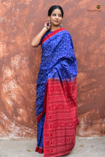 Load image into Gallery viewer, Pallu detail of Devyani — ikat flower motifs and traditional ikat stripes on blue Sambalpuri cotton saree, Pasapali