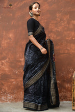 Load image into Gallery viewer, Pallu close-up of Krishnakali — flower patterns forming aambo kasi mango shape, Sambalpuri double ikat cotton saree by Pasapali
