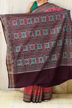 Load image into Gallery viewer, Lilavati Sambalpuri saree front drape — brown secondary tone, ikat border motifs, Pasapali