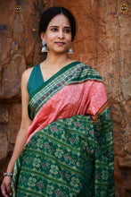 Load image into Gallery viewer, Madhujaal Sambalpuri Bandha saree motif detail — fish and flower double ikat alignment on mercerized cotton | Pasapali