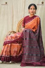 Load image into Gallery viewer, Pallisri mercerized cotton texture detail — Bandhakala ikat saree Odisha, warp 120 weft 120, Bhulia handloom craft.