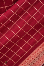 Load image into Gallery viewer, Parampara — front drape of maroon Sambalpuri handloom cotton saree showing jala body checks by Pasapali