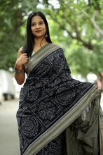 Load image into Gallery viewer, Black Bandha Sambalpuri Saree with Jhuti Chakra Motifs – Pasapali