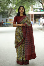 Load image into Gallery viewer, Dhara - Cotton Sambalpuri Saree with Leher Wave Motif