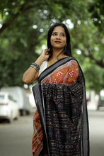 Load image into Gallery viewer, Rust Pasapalli Sambalpuri Saree Floral Ikat Grid - Pasapali