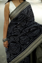 Load image into Gallery viewer, Black Bandha Sambalpuri Saree with Jhuti Chakra Motifs – Pasapali
