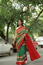Load image into Gallery viewer, Haripriya - Sambalpuri Saree with Mini Phool Buti & Petal Motif