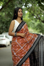 Load image into Gallery viewer, Rust Pasapalli Sambalpuri Saree Floral Ikat Grid - Pasapali