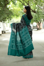 Load image into Gallery viewer, Black Mercerized Cotton Sambalpuri Saree with Geometric Floral Ikat – Pasapali
