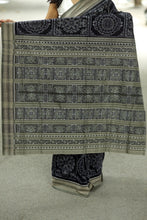 Load image into Gallery viewer, Black Bandha Sambalpuri Saree with Jhuti Chakra Motifs – Pasapali