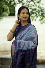 Load image into Gallery viewer, Pure cotton Sambalpuri handloom saree with delicate ikat dot motifs and traditional blue border