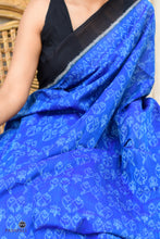 Load image into Gallery viewer, Full view of Shankhamayi Sambalpuri Handloom GI certified saree in blue mercerized cotton with black border by Pasapali