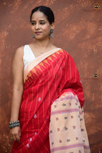 Load image into Gallery viewer, Sharvari Sambalpuri cotton saree folded — red with beige Phoda Kumbha border, Pasapali