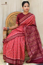 Load image into Gallery viewer, Vasumati GI certified Sambalpuri handloom saree by Pasapali — mercerized cotton texture close-up