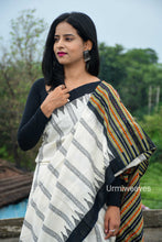 Load image into Gallery viewer, Phoda Kumbha Saree