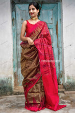 Load image into Gallery viewer, Golden Red Sambalpuri Phoda kumbha Tissue Silk plus Cotton Saree - Urmiweaves