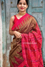Load image into Gallery viewer, Golden Red Sambalpuri Phoda kumbha Tissue Silk plus Cotton Saree - Urmiweaves
