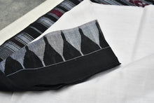 Load image into Gallery viewer, Shanti - Sambalpuri Phoda kumbha saree - Urmiweaves