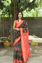 Load image into Gallery viewer, Odisha mercerized cotton saree with floral motifs and running red blouse – Pasapali
