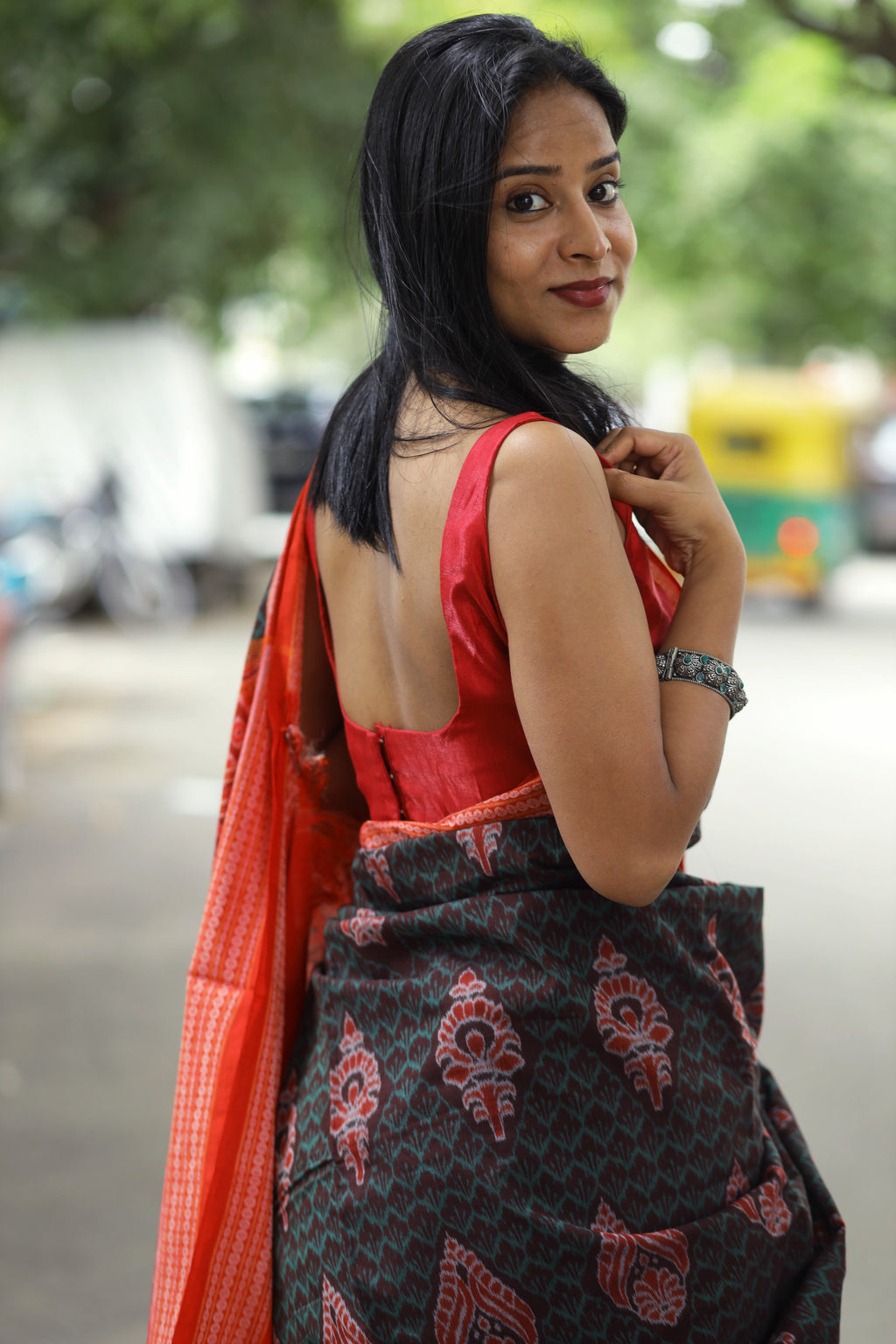 Cotton Sambalpuri Saree with Floral Ikat & Rudraksha Border – Pasapali