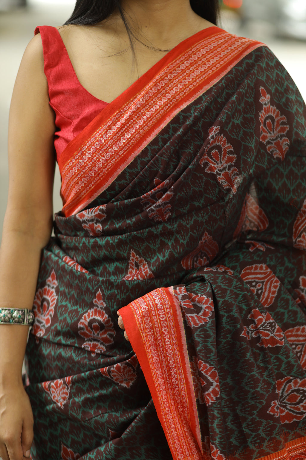 Odisha mercerized cotton Sambalpuri saree with floral motifs and running red blouse