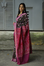 Load image into Gallery viewer, Purple-bordered Pasapalli saree with mini motif detailing and handcrafted ikat pallu
