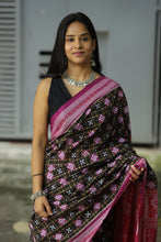 Load image into Gallery viewer, Handloom cotton saree with mini pasapalli motifs across the body and elegant ikat detailing
