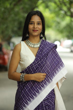 Load image into Gallery viewer, Traditional Odisha Bandha cotton saree in purple with Phoda Kumbha temple design – Pasapali
