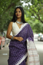 Load image into Gallery viewer, Traditional Odisha Bandha cotton saree in purple with Phoda Kumbha temple design – Pasapali
