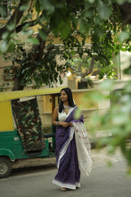 Load image into Gallery viewer, Sambalpuri cotton saree showcasing Ikat-dyed pallu and checked weave pattern – Pasapali
