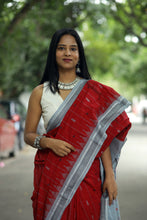 Load image into Gallery viewer, Wine Hibiscus - Cotton Phoda Kumbha Saree
