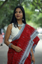 Load image into Gallery viewer, Wine Hibiscus - Cotton Phoda Kumbha Saree

