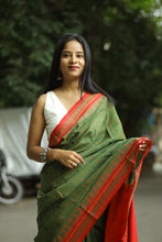 Load image into Gallery viewer, Authentic handwoven Phoda Kumbha saree with unique texture and fish motif patterns – Pasapali

