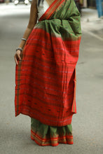 Load image into Gallery viewer, Phoda Kumbha mehendi saree with intricate fish motifs, red border, and elegant ikat pallu
