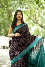 Load image into Gallery viewer, Black Sambalpuri Bandha Saree with Traditional Ikat Design and Green Border – Pasapali
