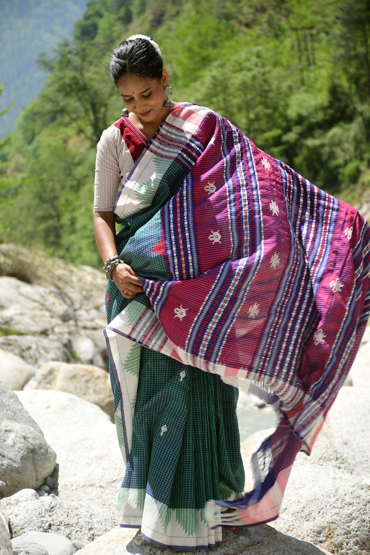 Vanyara — Green Kotpad Saree | Tussar Cotton Silk | Natural Dye | Pasapali