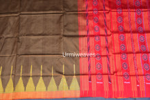 Load image into Gallery viewer, Sunhari : Phoda Kumbha Mulberry Silk Saree | - Pasapali
