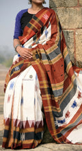 Load image into Gallery viewer, Kusumita Kotpad Saree | Off-White Natural Dye Cotton Saree | Pasapali
