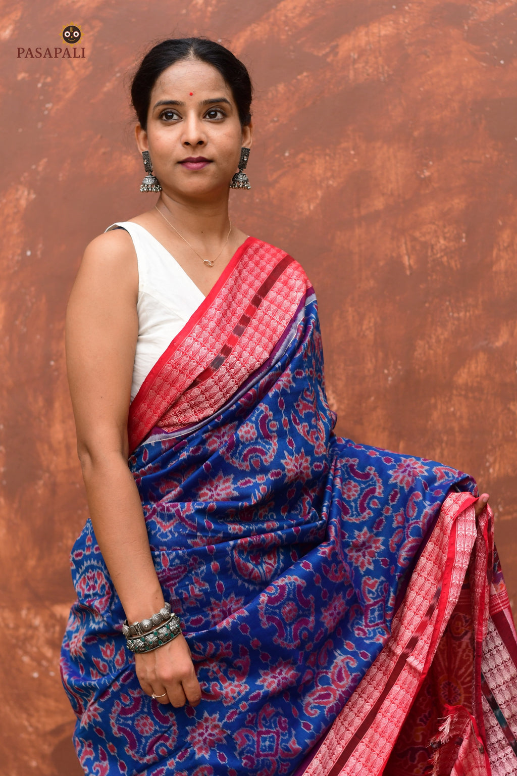 Close-up of fish motif border on Akshaya — GI certified Sambalpuri Bandha double ikat saree by Pasapali