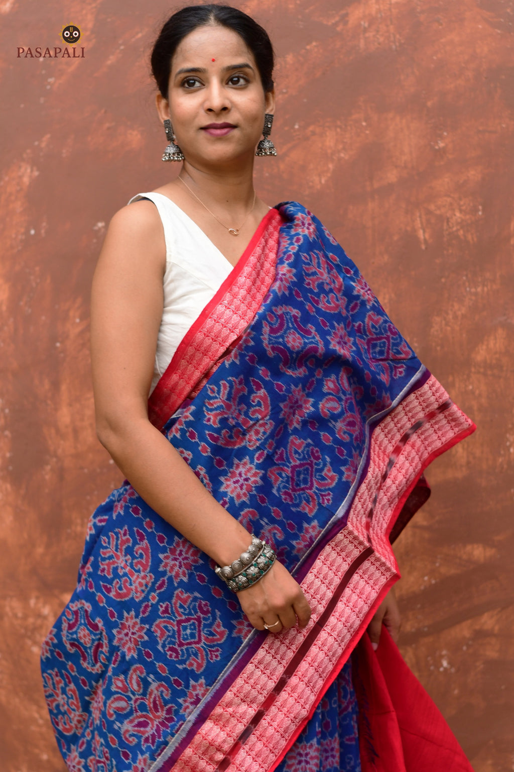 Handloom drape view of Akshaya — original Sambalpuri cotton saree with Bandha weave and Jhoti motifs by Pasapali