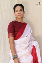 Load image into Gallery viewer, Bhargavi white Sambalpuri cotton saree — full view, red border, fish motifs, ikat flower pallu, Bandha weave by Pasapali
