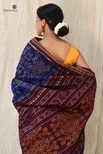 Load image into Gallery viewer, Body weave detail: floral jhoti motifs across blue Sambalpuri double ikat cotton saree by Pasapali
