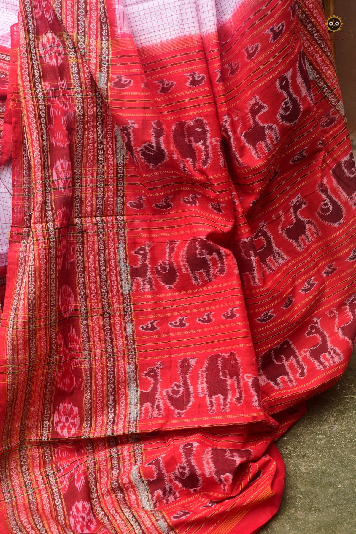 Charushila mercerized cotton texture — Sambalpuri Sachipar saree, warp-weft 120x120 thread count, Pasapali